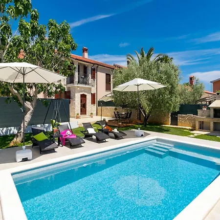 Pietra House Situated Gali Ana