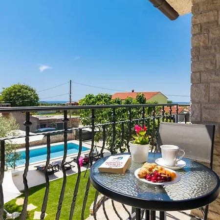 Pietra House Situated Gali Ana Pula